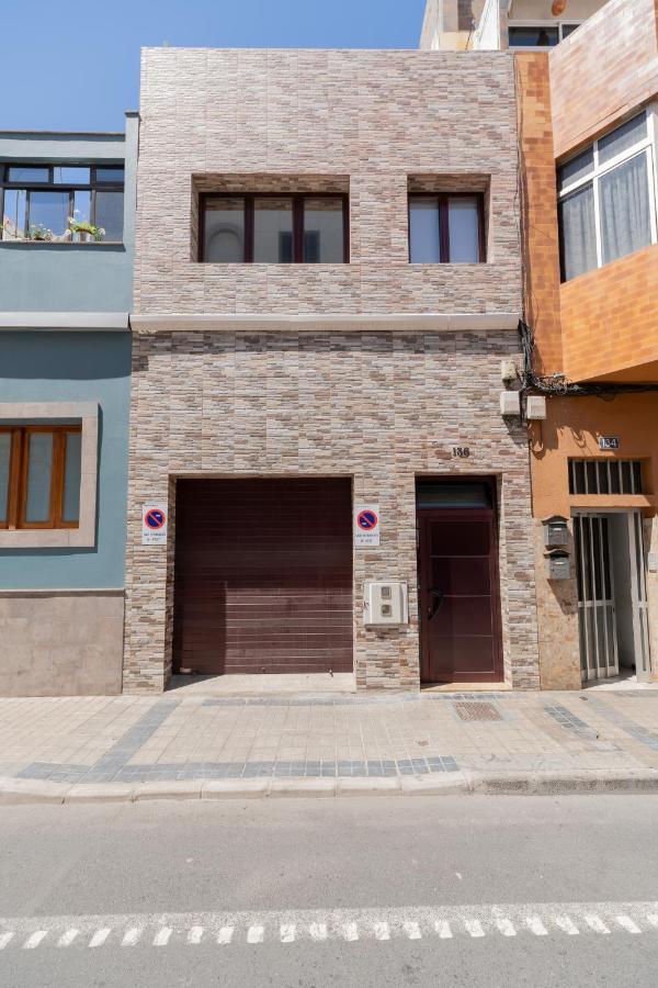 Agueita Surf Lodge Лас-Пальмас-де-Гран-Канария Экстерьер фото